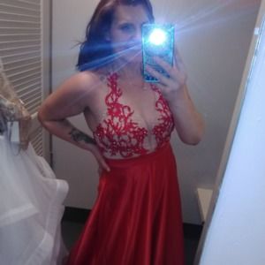 Meet your Posher, Valentina